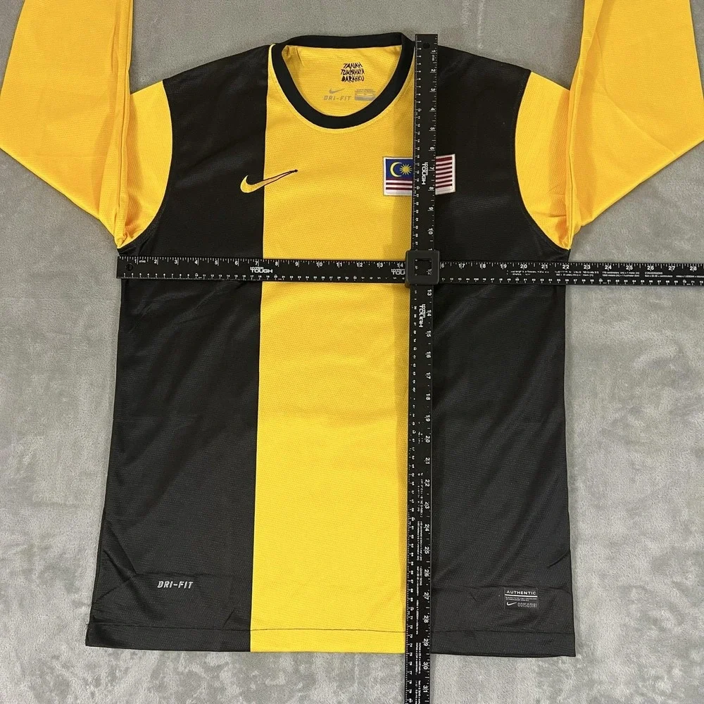 Malaysia Soccer Jersey Mens XL Yellow Black Nike Dri Fit Long Sleeve 2012